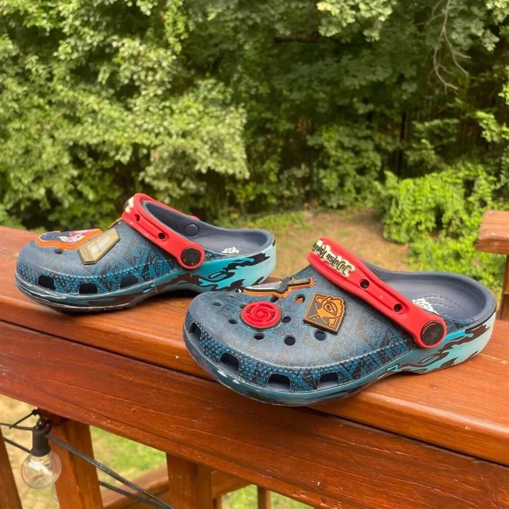 Crocs Youth 13 Jujutsu Kaisen Navy Blue Red Water Play  Clogs